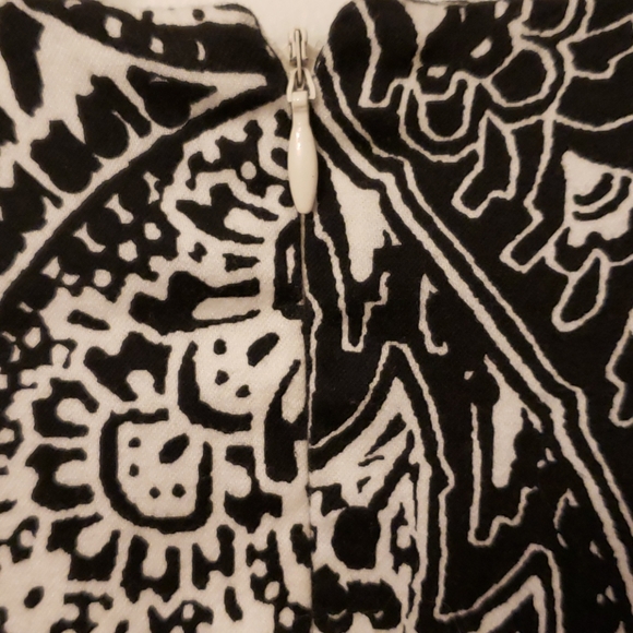 Ladies dress - Picture 4 of 7